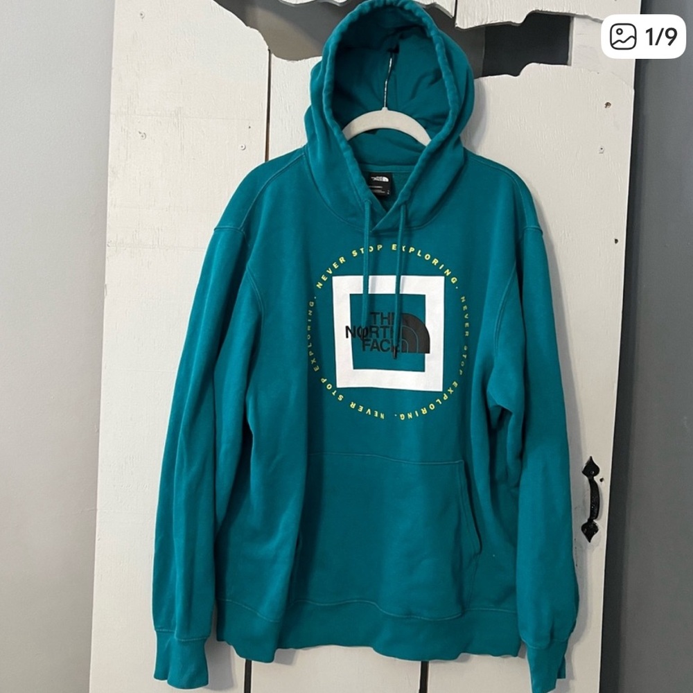 The North Face Women’s Teal Graphic Hoodie